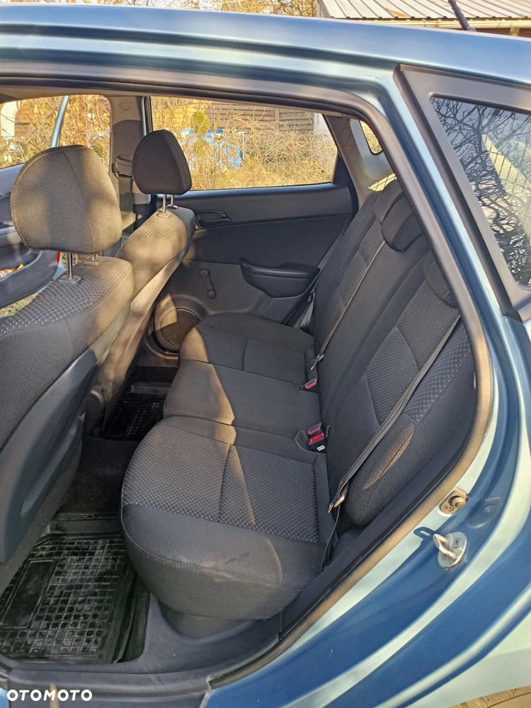 Hyundai i30 1.4 Base + - 5