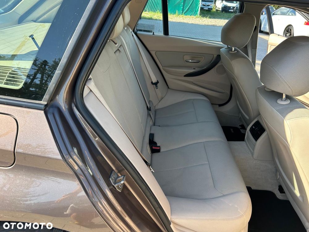 BMW Seria 3 - 22