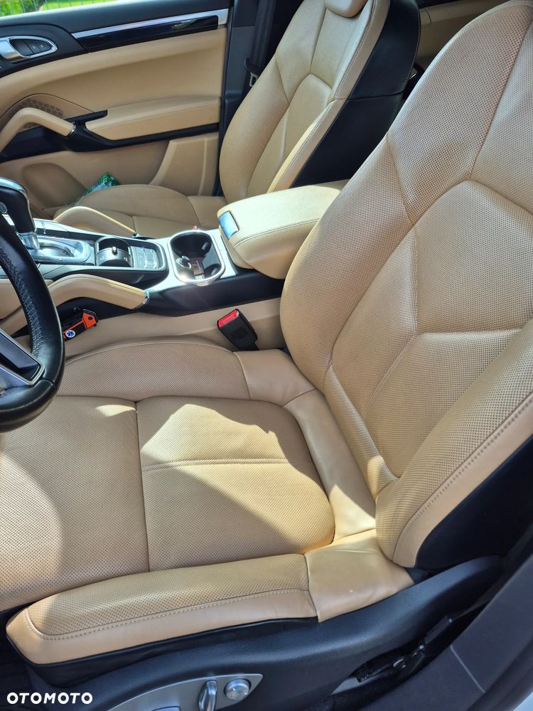 Porsche Cayenne Standard - 15