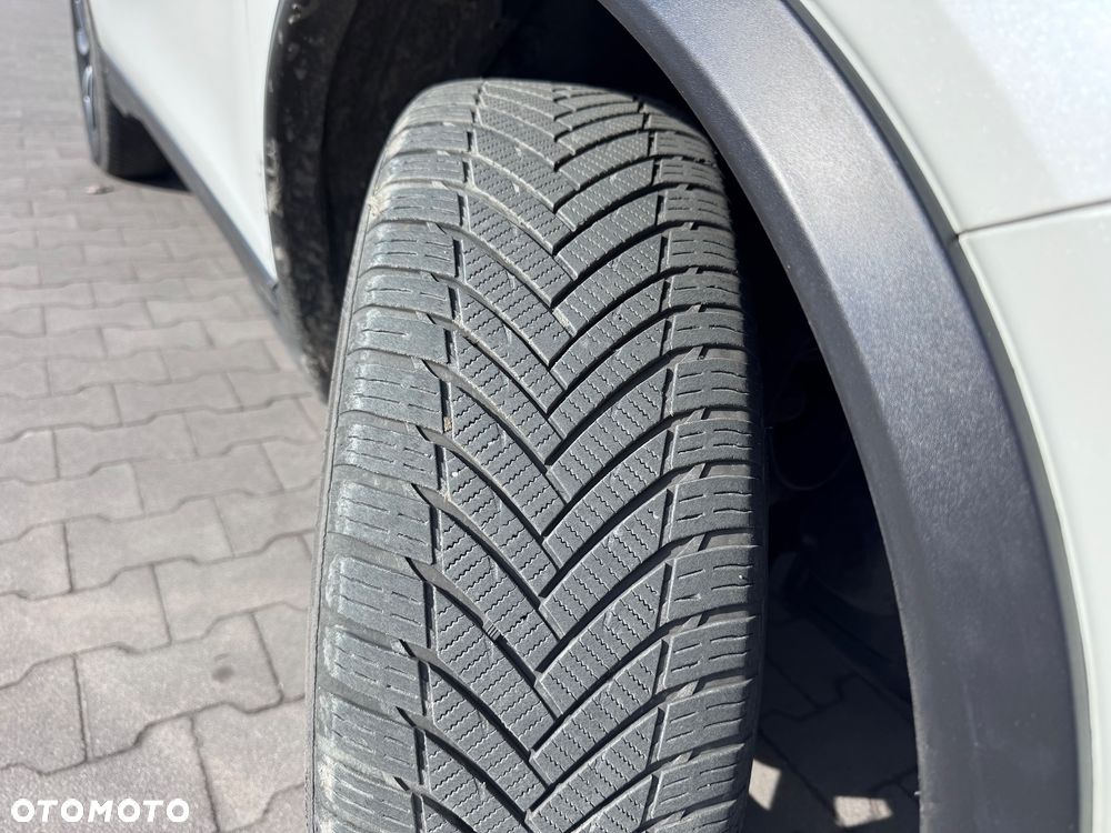 Nissan X-Trail 1.6 DCi N-Connecta 2WD Xtronic 7os - 33