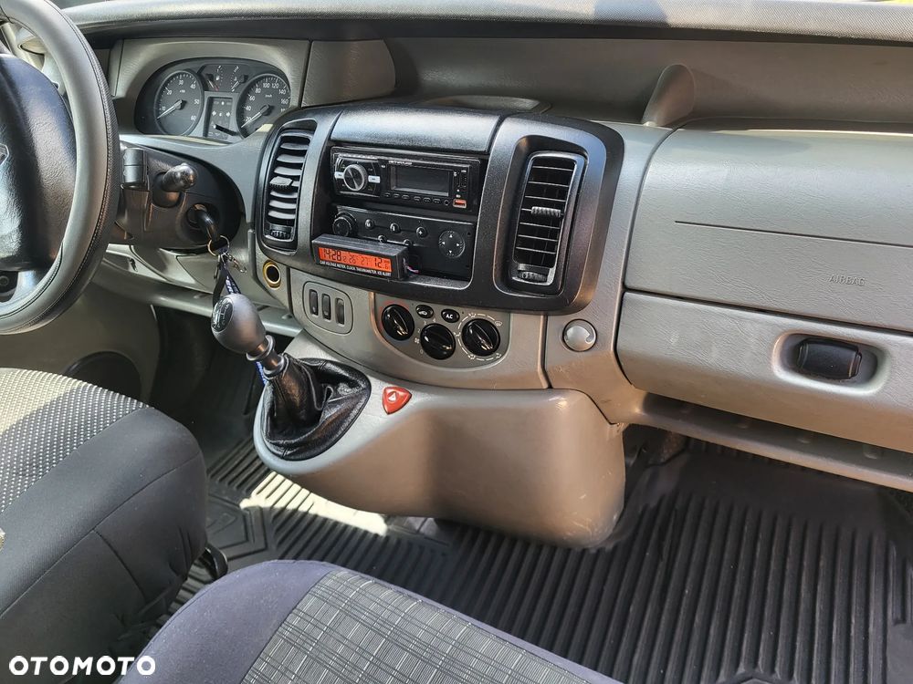 Renault trafic - 9