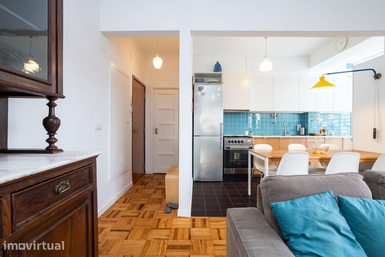 Apartamento T2 Renovado com Vista Rio no Beato: Conforto e Charme Junt - Grande imagem: 3/25