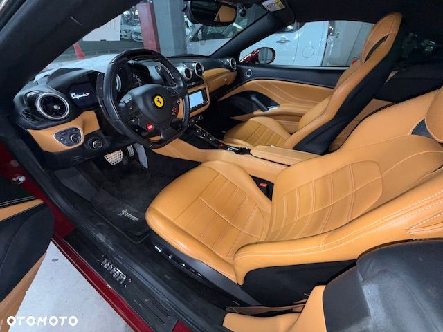 Ferrari California T - 34