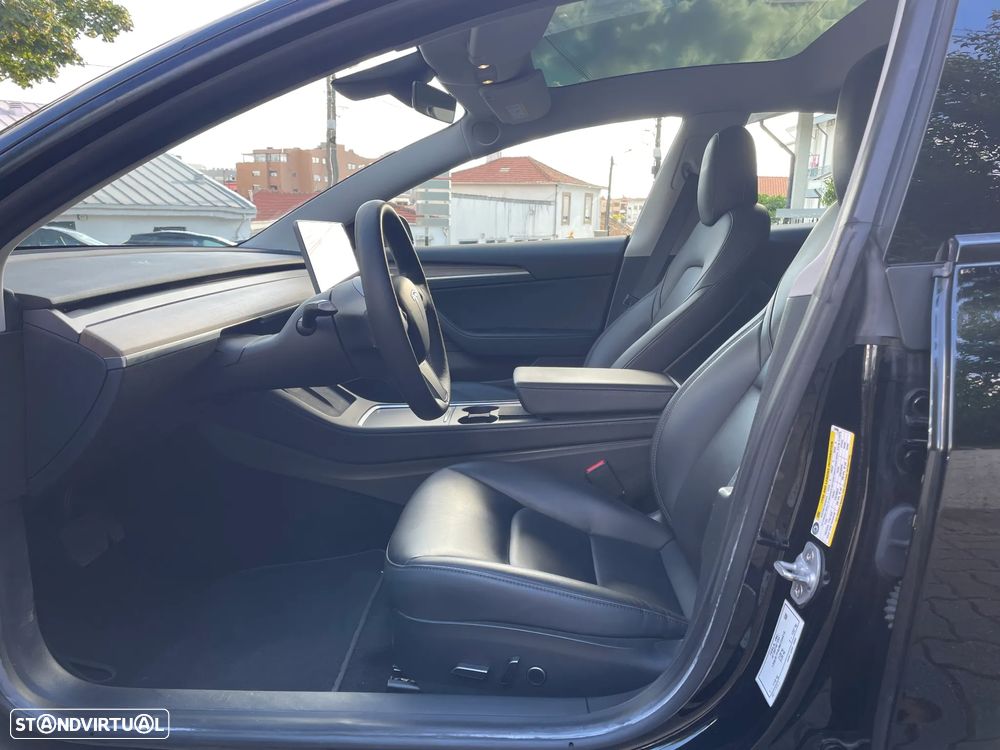 Tesla Model 3 RWD - 19