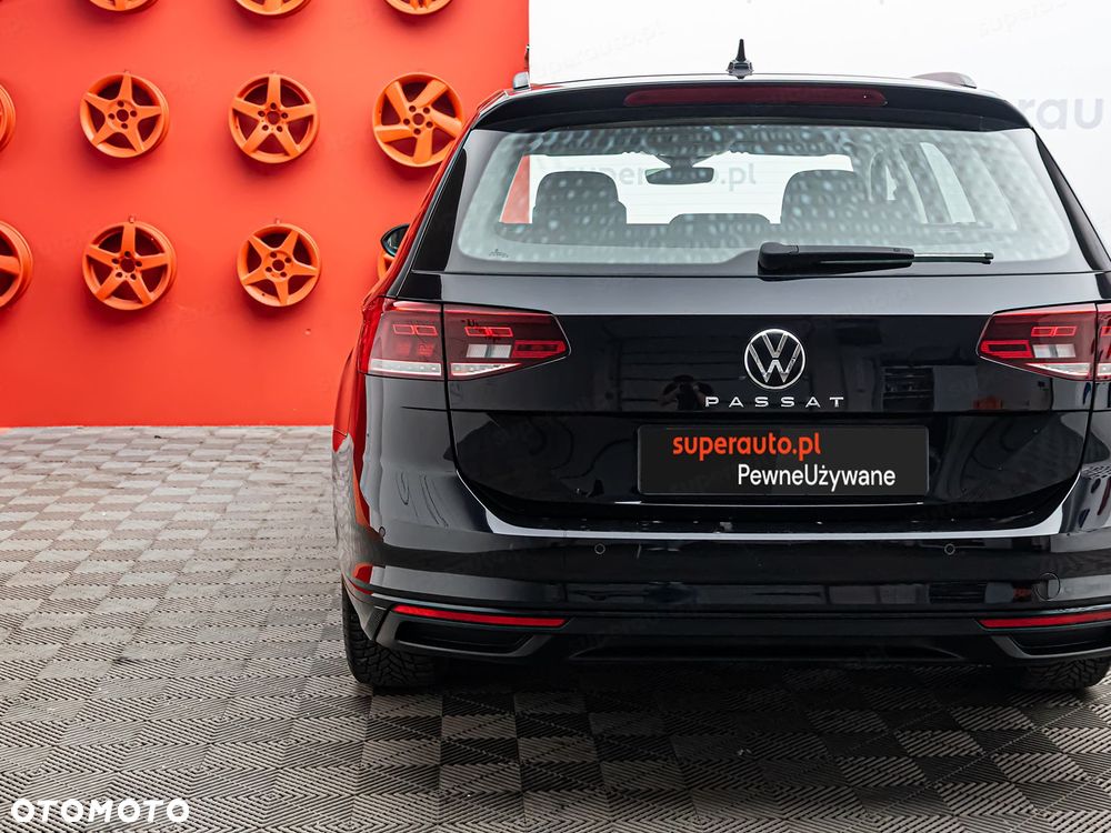 Volkswagen Passat - 25