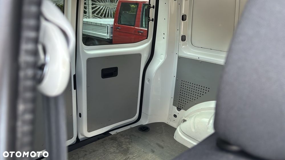 Volkswagen Transporter - 27
