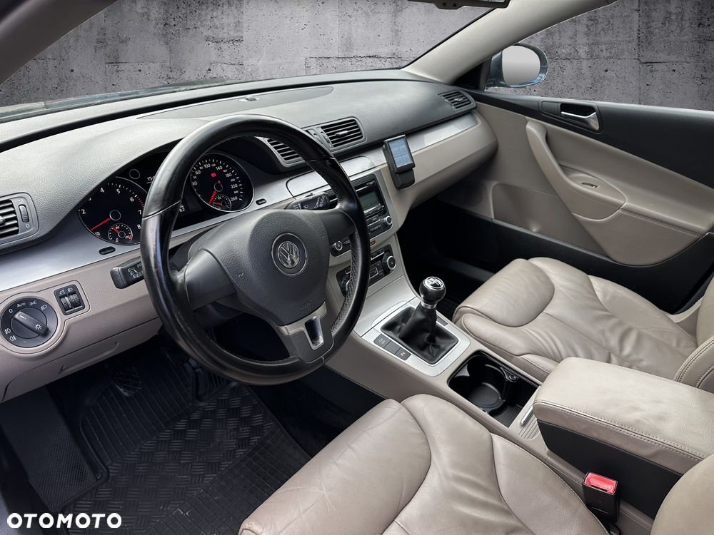 Volkswagen Passat Variant 1.8 TSI Highline - 6
