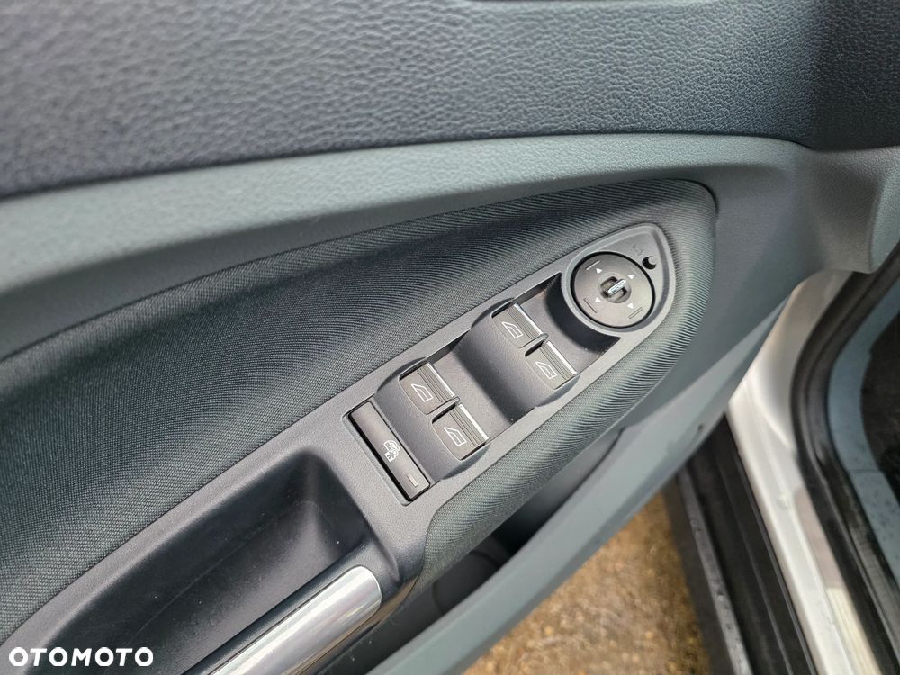 Ford C-MAX 2.0 TDCi Titanium - 21