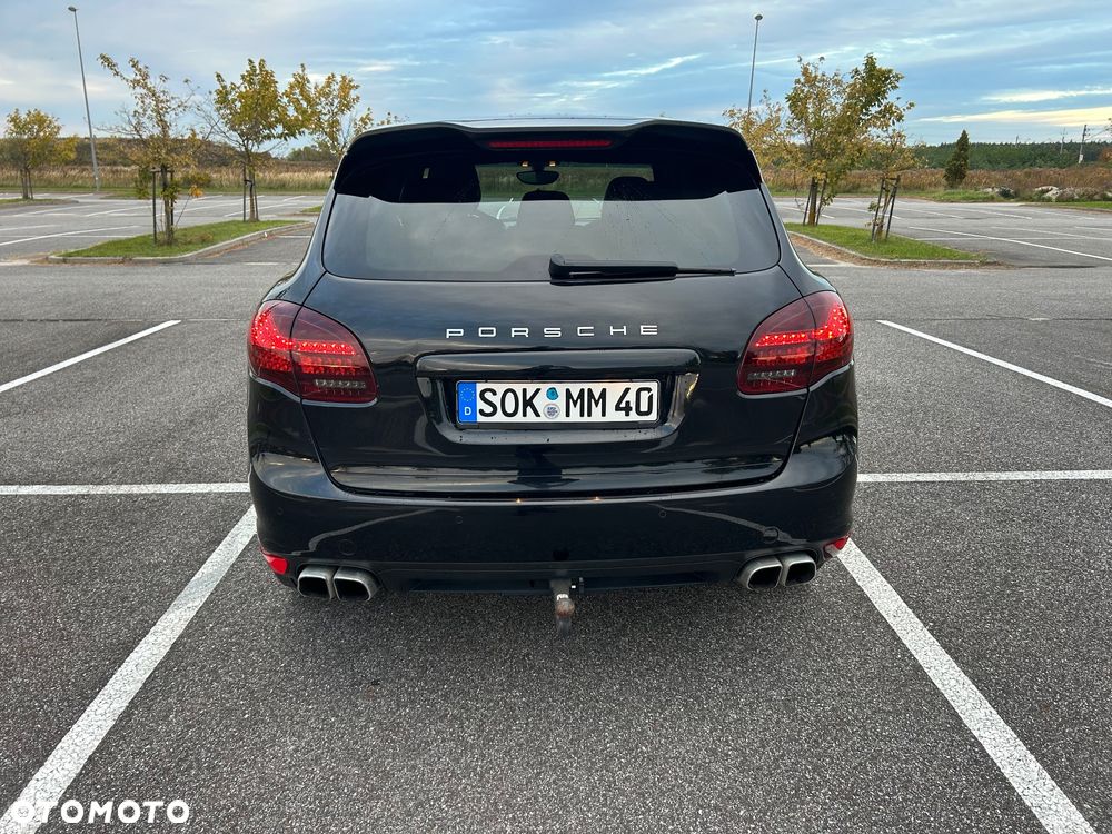 Porsche Cayenne - 15