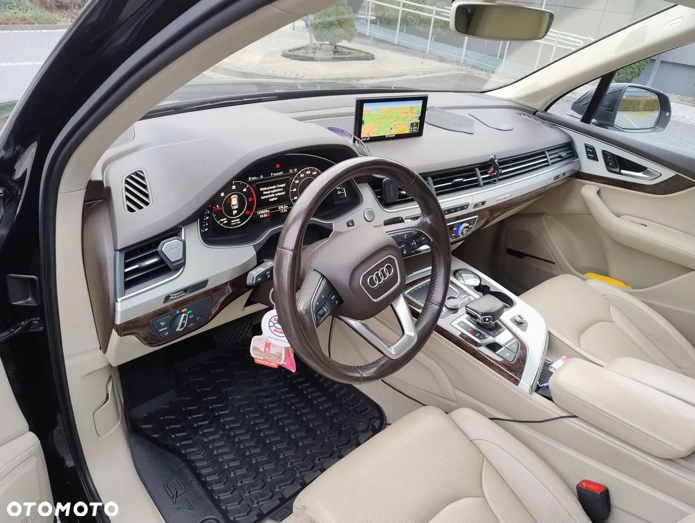 Audi Q7 - 24