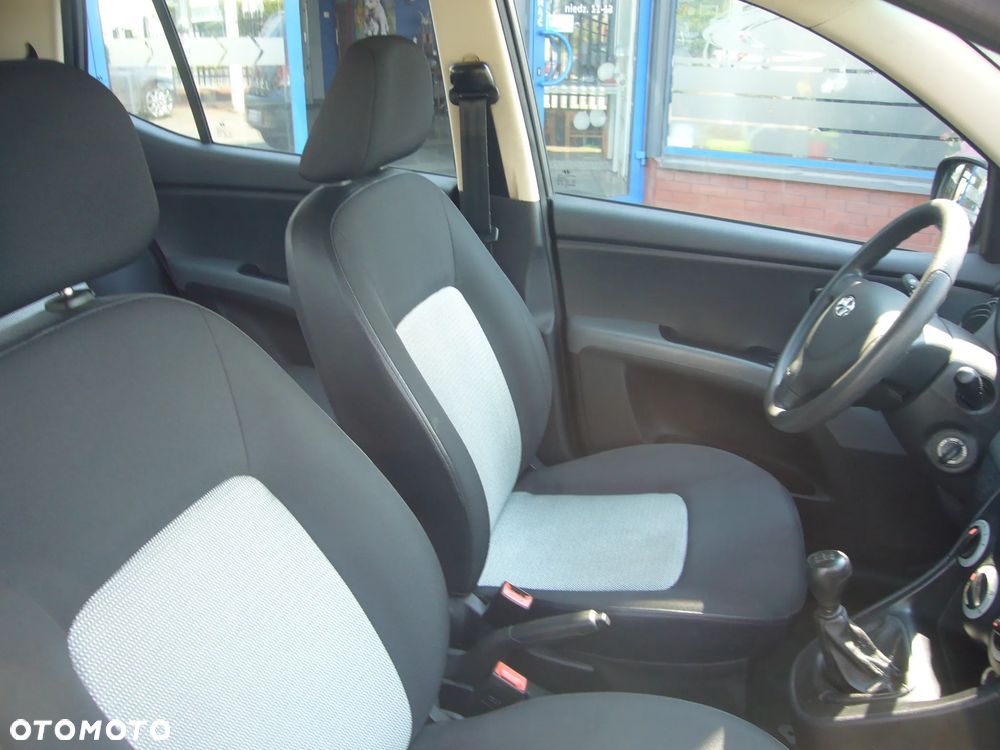 Hyundai i10 1.1 Comfort - 19