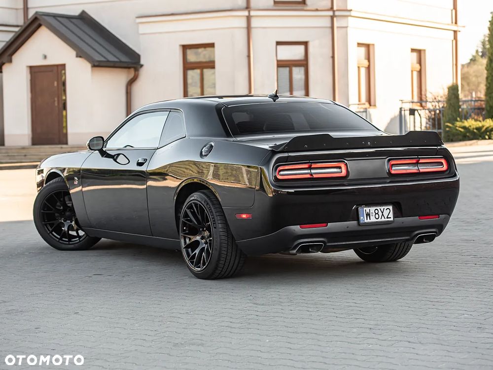 Dodge Challenger 6.4 Scat Pack - 9