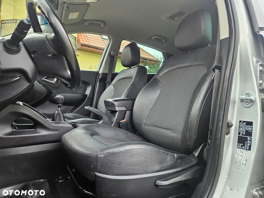 Hyundai ix35 2.0 CRDi 4WD Comfort - 21