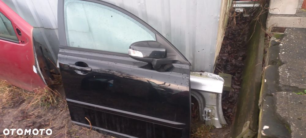 volvo v40 v50 drzwi maska zderzak  kolor  019 26 2010r poznan - 3