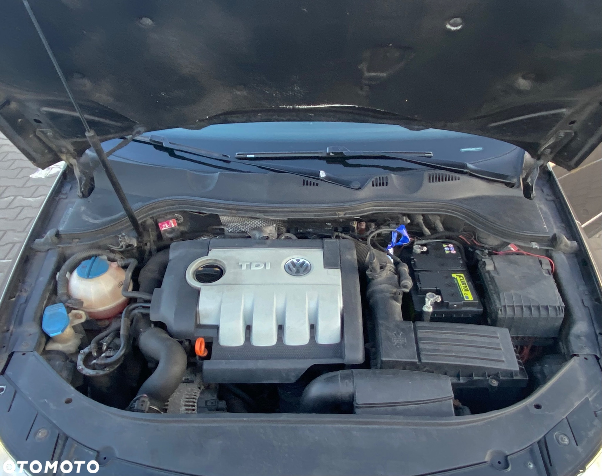 Volkswagen Passat Variant 2.0 Blue TDI DPF Sportline - 13