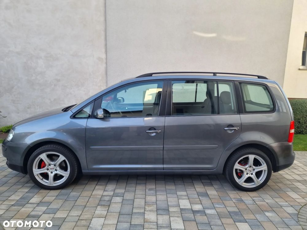 Volkswagen Touran 2004 photo 3