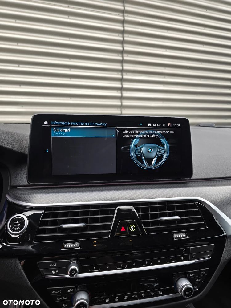 BMW Seria 5 530e M Sport sport - 26