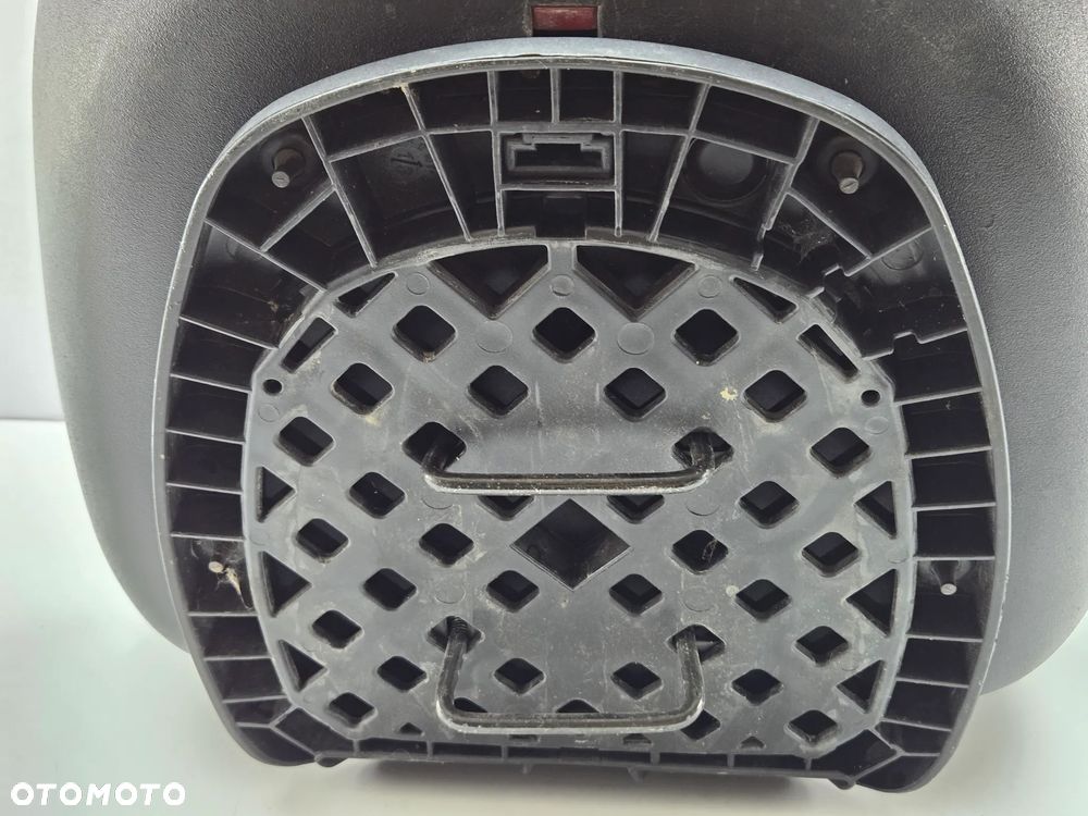 KUFER CENTRALNY  PEUGEOT VIVACITY SKUTER YAMAHA SUZUKI CPI - 12