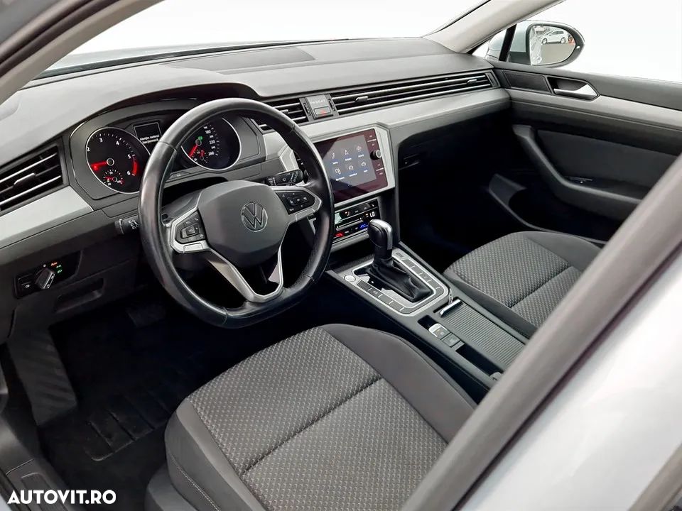 Volkswagen Passat - 17