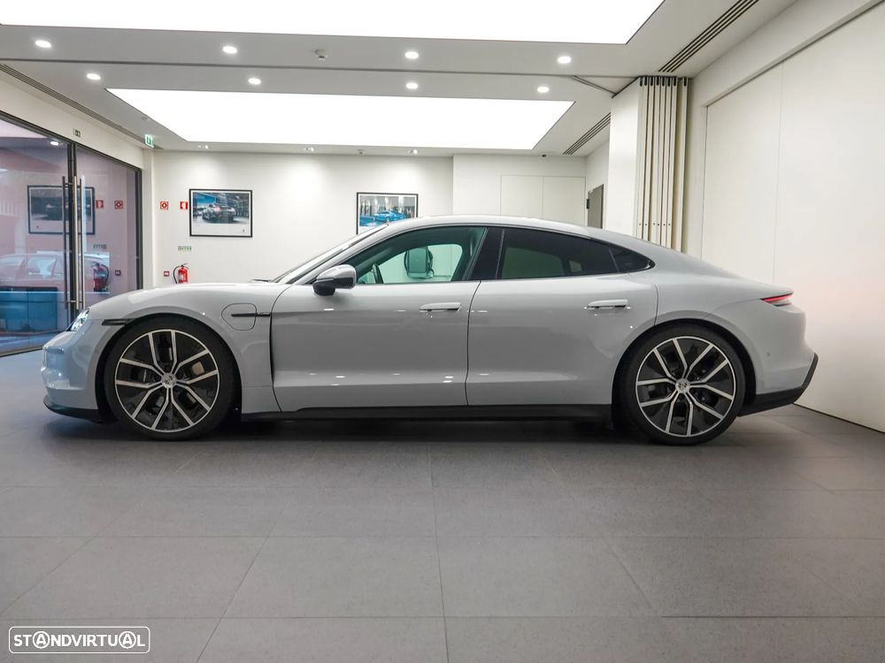 Porsche Taycan 4 - 2