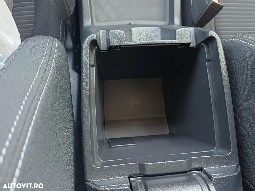 Ford Focus - 24