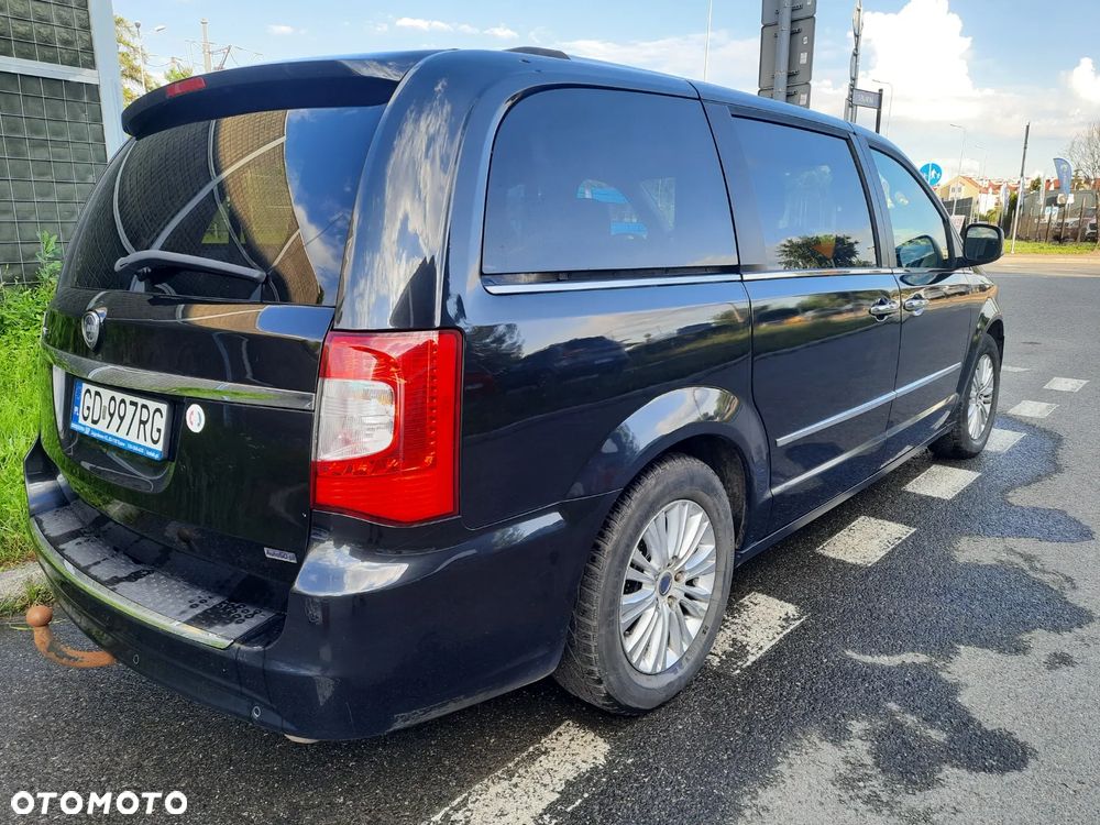 Lancia Voyager 3.6 Platinum - 15