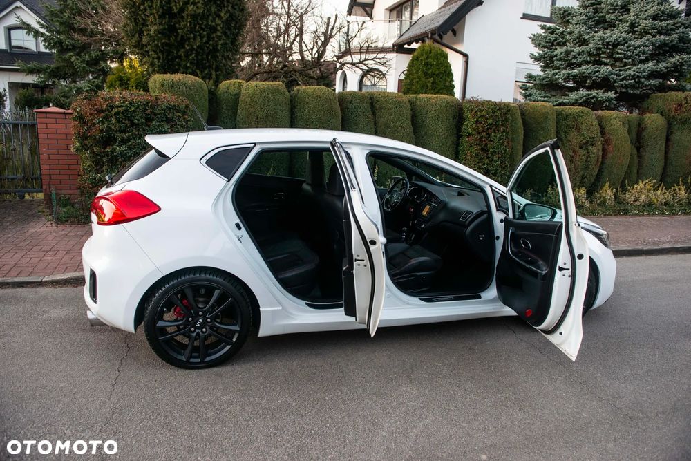 Kia Ceed 1.6 T-GDI GT - 8