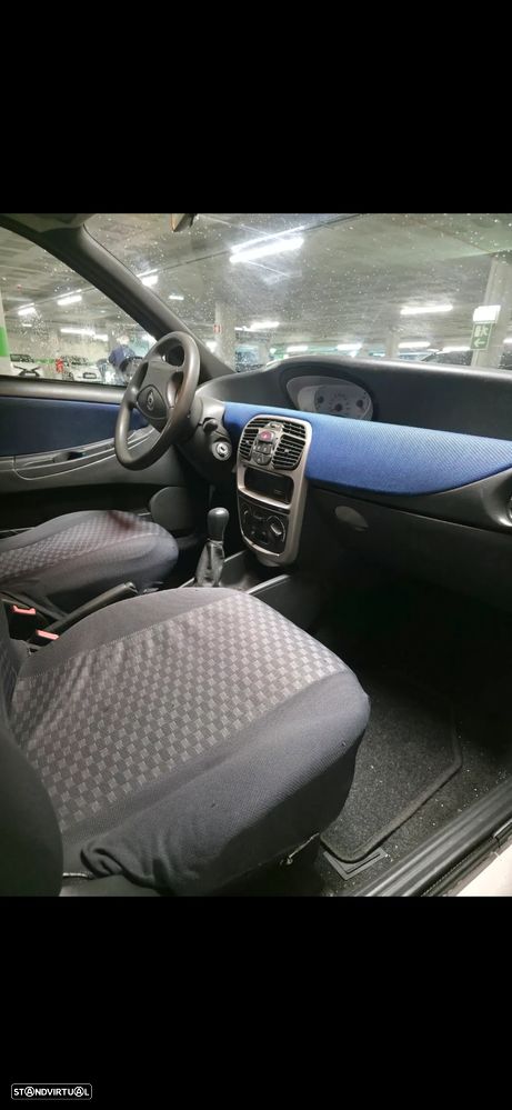 Lancia Y 1.2 16V LS - 4