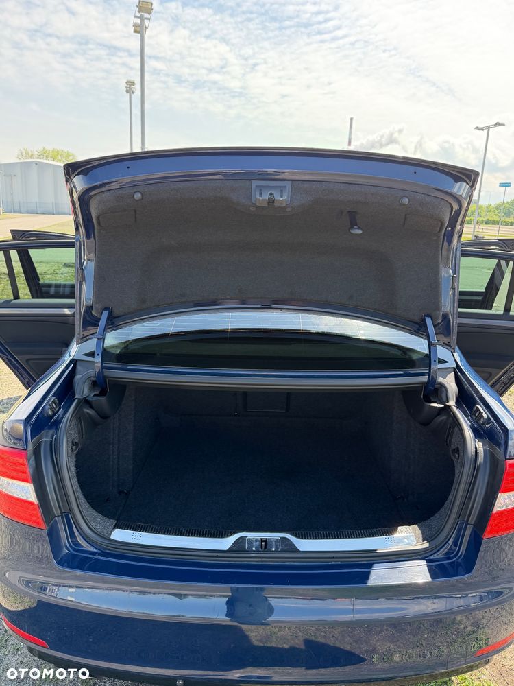 Skoda Superb 2.0 TDI Active - 10