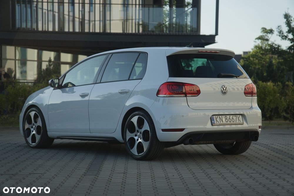 Volkswagen Golf 2.0 TSI GTI - 4