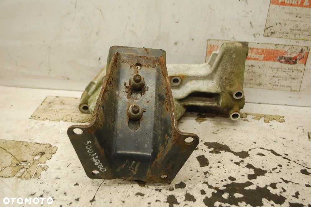 ŁAPA PODUSZKA SILNIKA PRAWA 500376600 IVECO DAILY III 2.3 JTD - 4