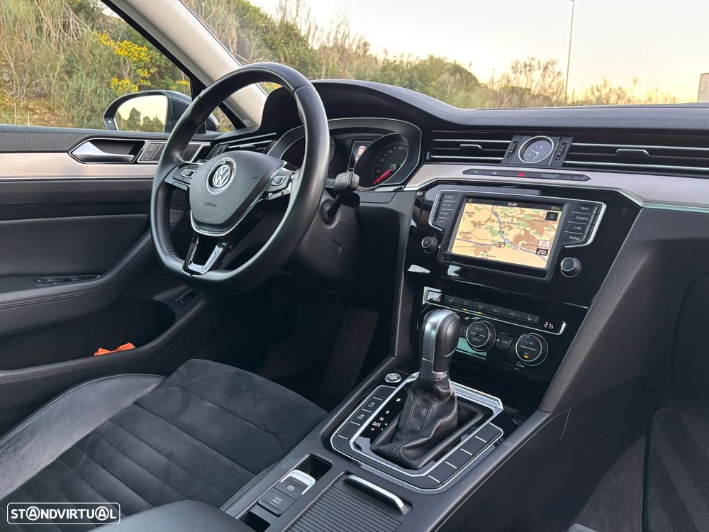 VW Passat 2.0 TDI Highline DSG - 24