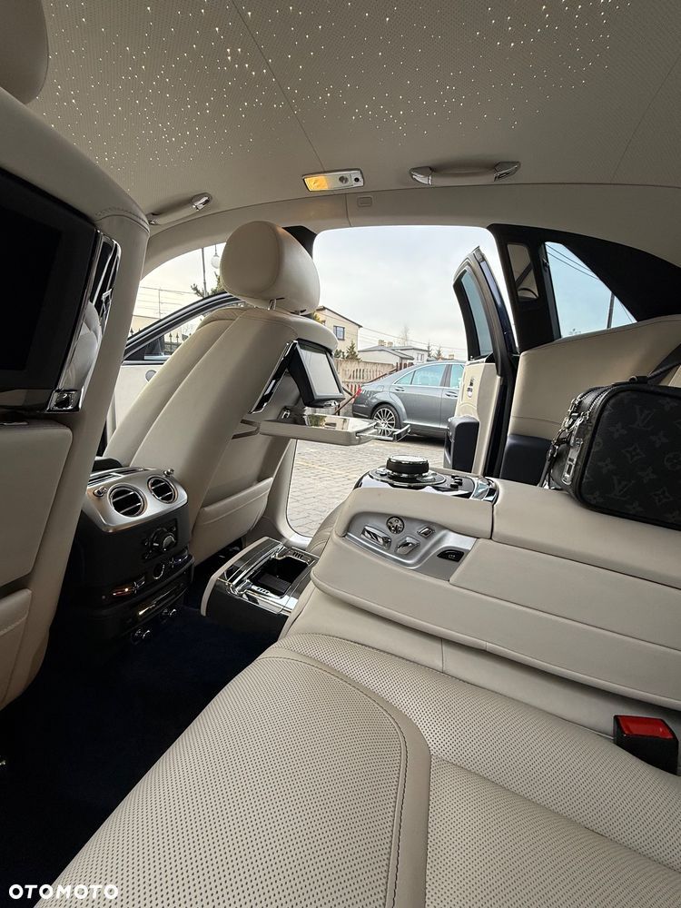 Rolls-Royce Ghost Standard - 24