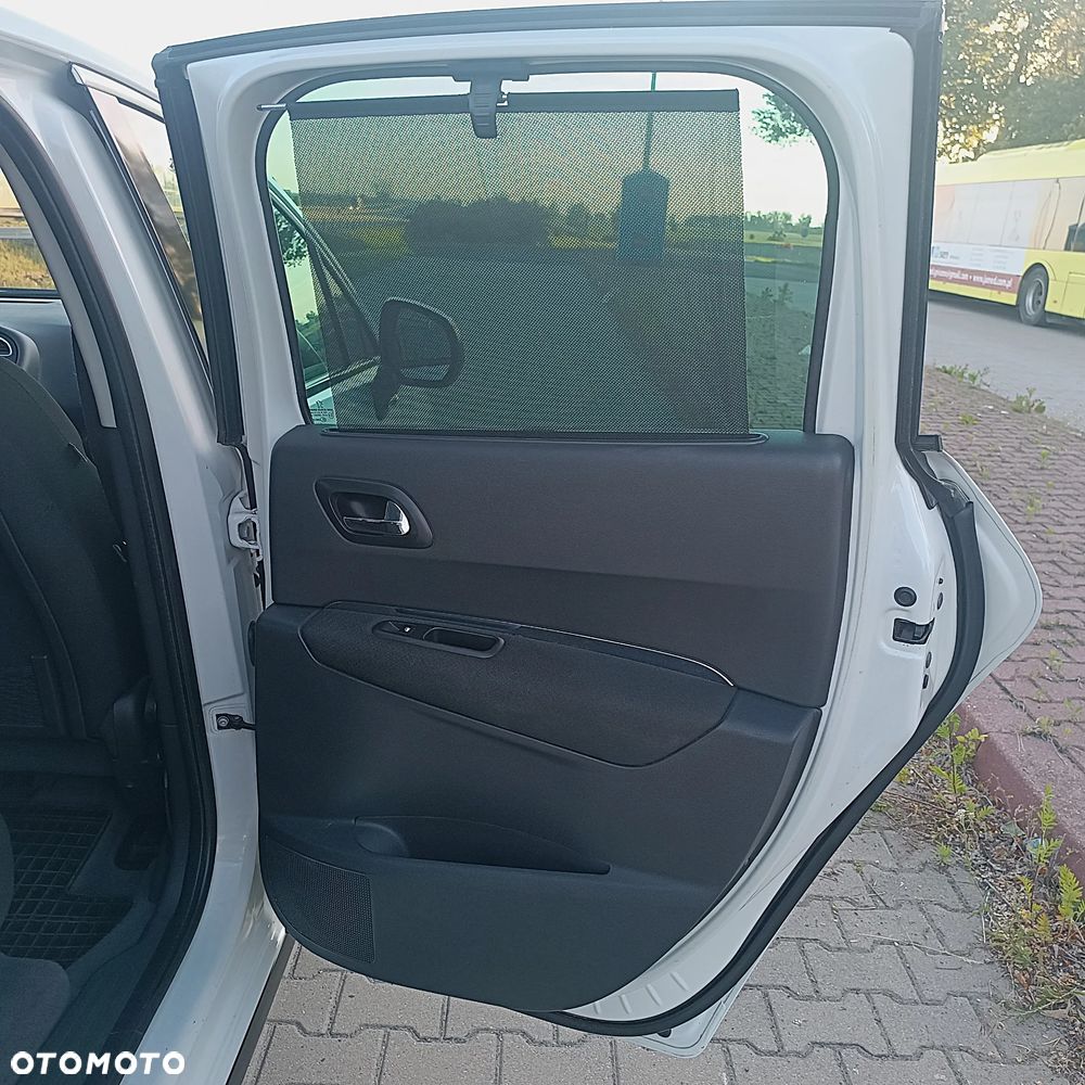 Peugeot 3008 1.6 HDi Trendy - 23