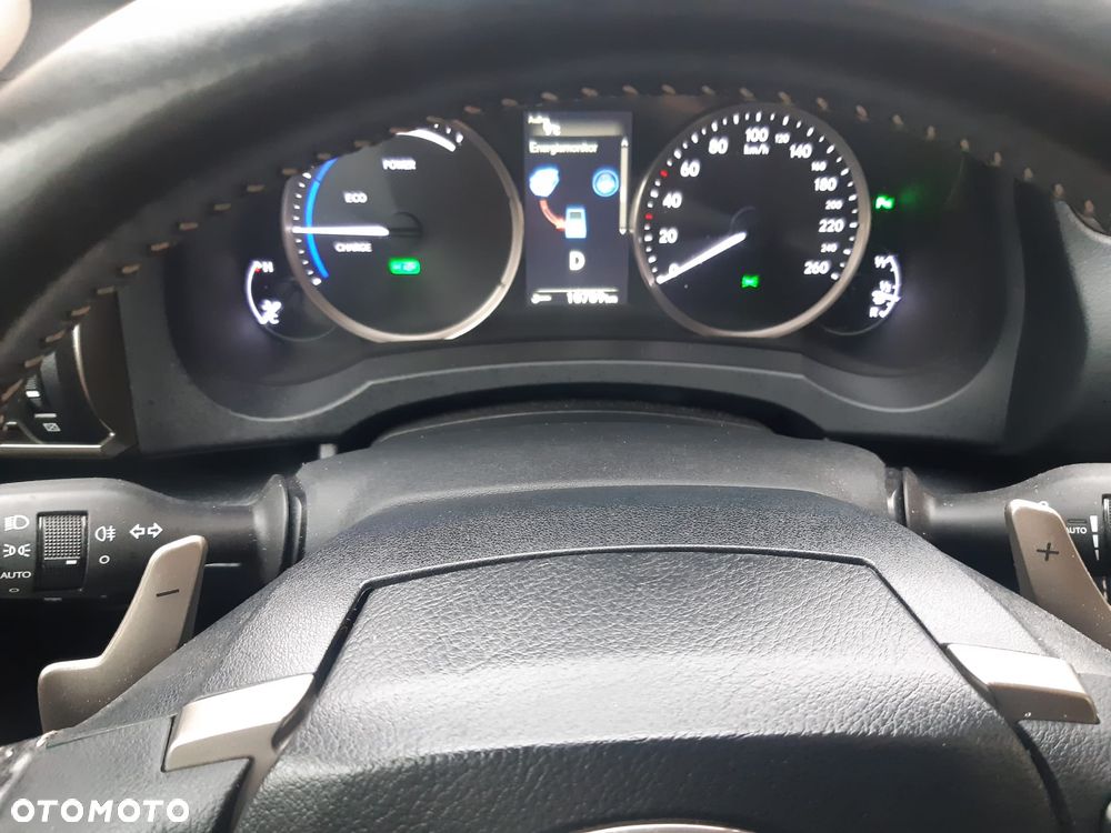 Lexus IS 300h Prestige - 15