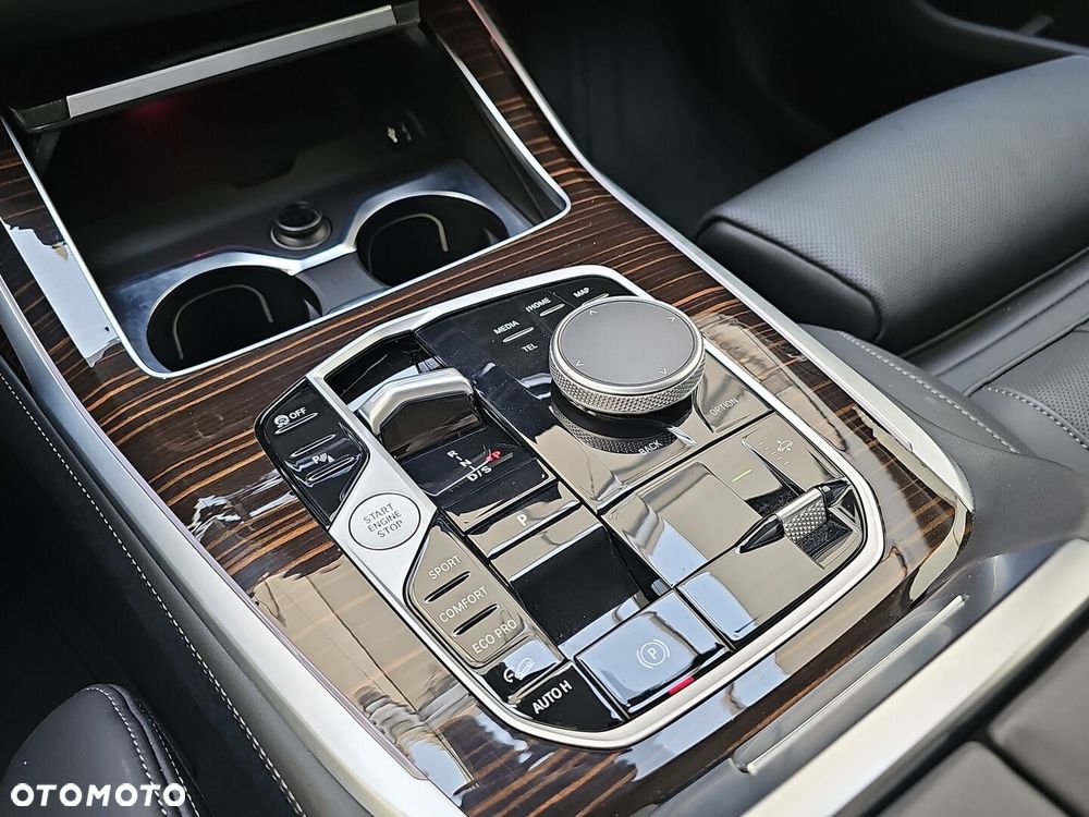 BMW X7 xDrive40d mHEV - 13