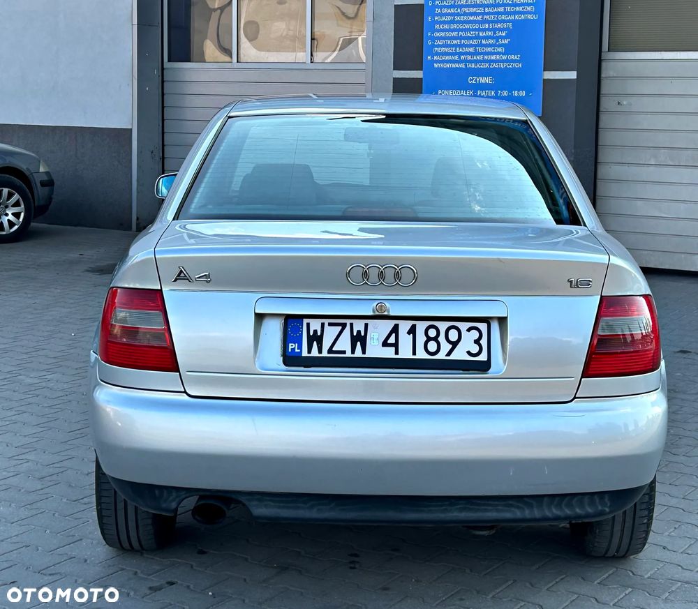 Audi A4 Limousine - 15