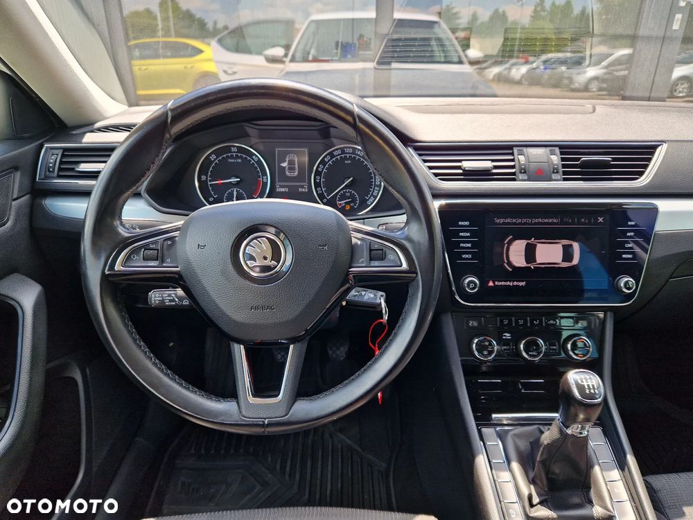 Skoda Superb 2.0 TDI Style - 15