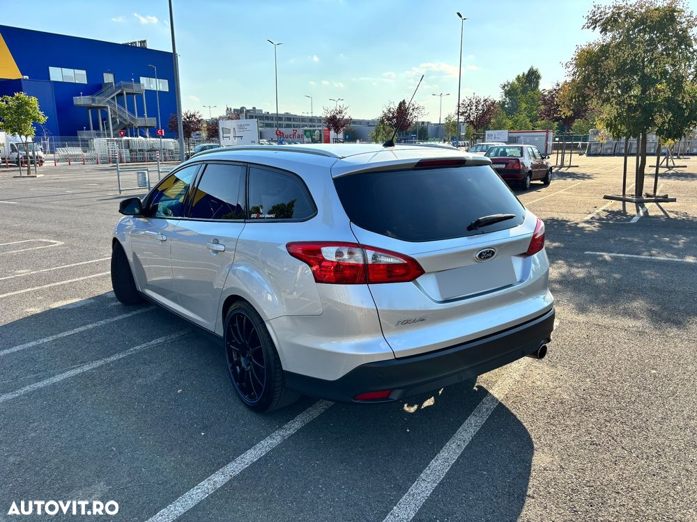 Ford Focus 2.0 TDCI DPF Titanium - 3