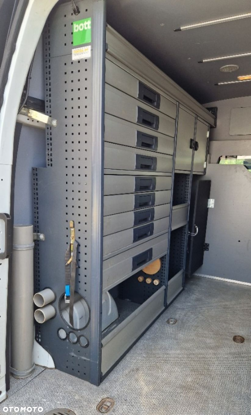 Renault Trafic - 2