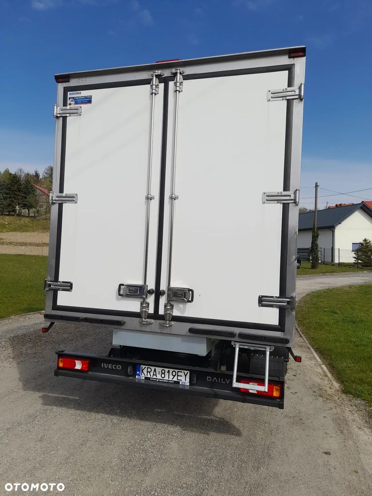 Iveco DAILY 70C18 72C18 --NOWY-- dmc 7,2T 180Koni MROŹNIA -20+30 ZASILANIE ZEWNETRZNE chłodnia kontener SYPIALNIA  model PRZED liftingiem!!! bez radarów bez wagi!!! POLSKI SALON -- NOWY-- GWARANCJA-- - 9