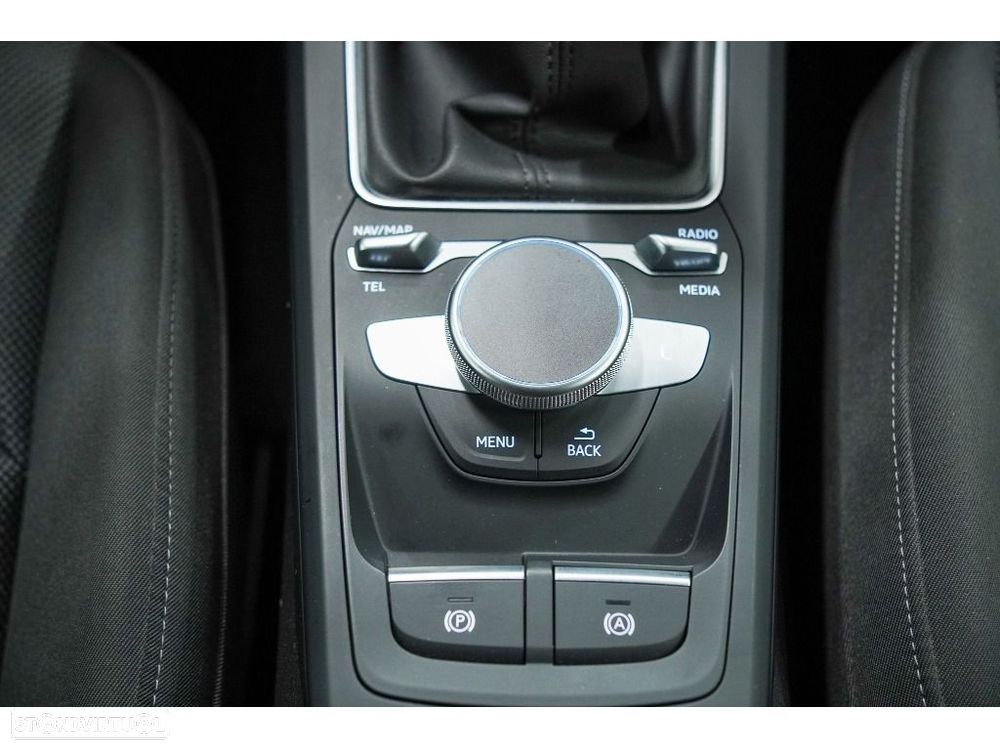 Audi Q2 30 TFSI - 29