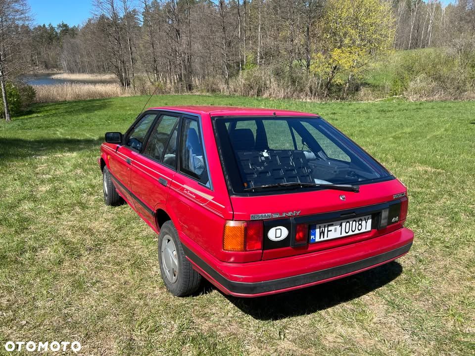 Nissan Sunny 1988 photo 5