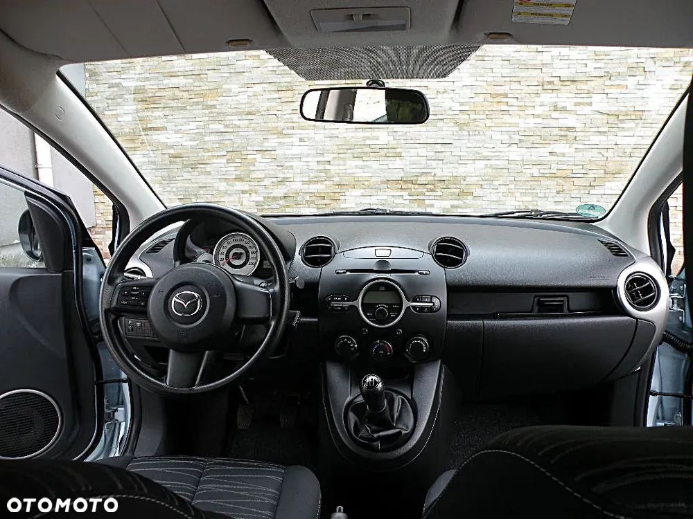 Mazda 2 1.3 Exclusive - 7