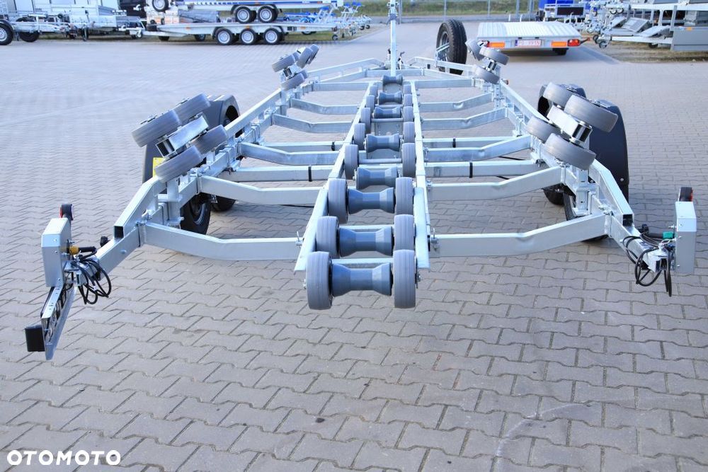 Lorries Przyczepa Podłodziowa PP35-8825 Do Łodzi Max 8,6 M DMC 3500 kg Tylne Lampy LED - 16
