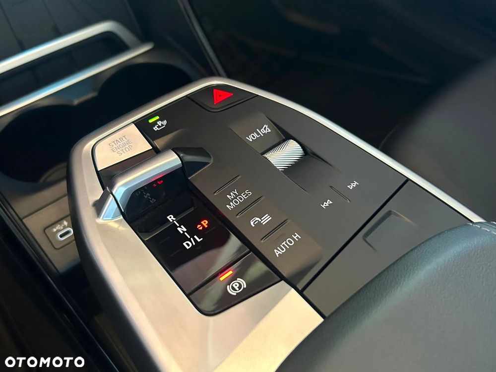 BMW Seria 2 218i Luxury Line - 31