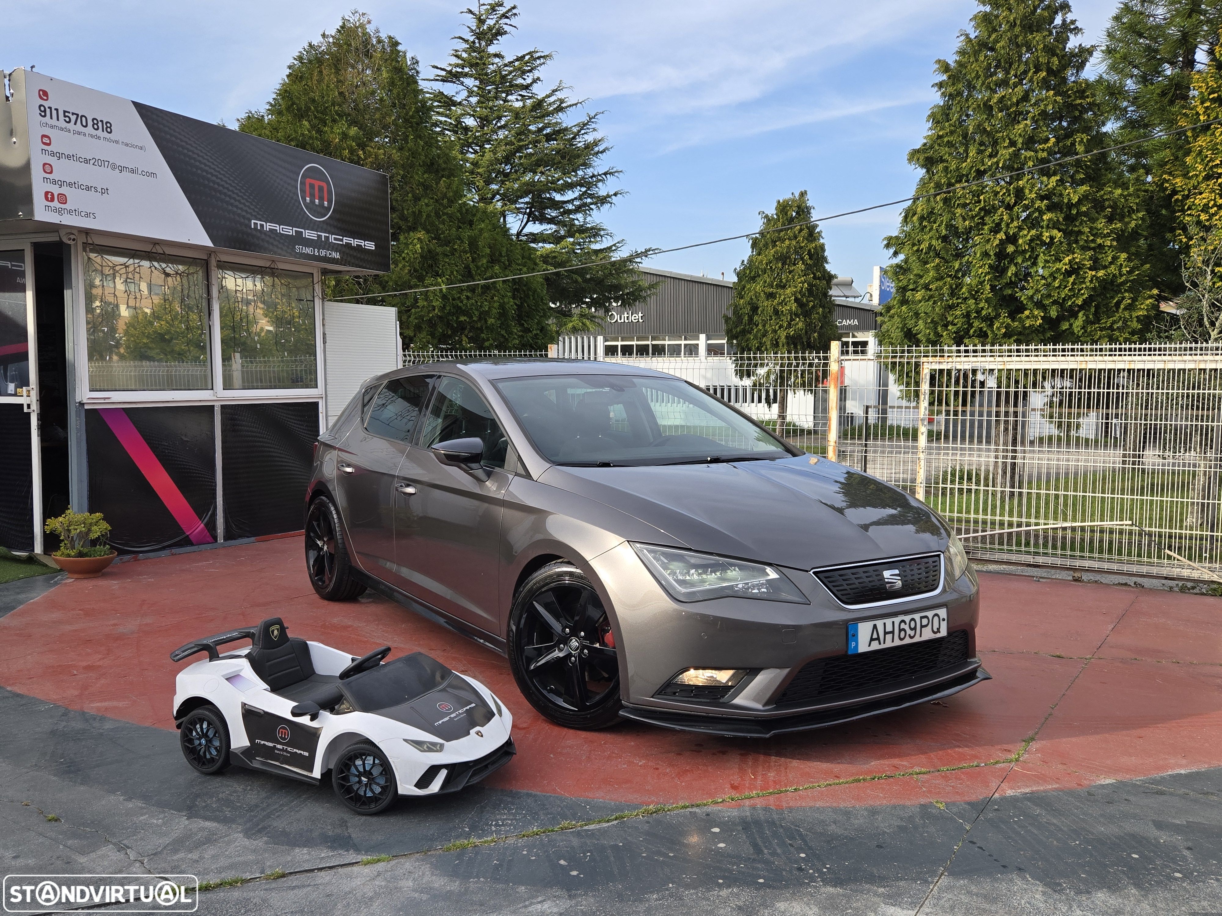 SEAT Leon 1.6 TDI S&S Style - 1