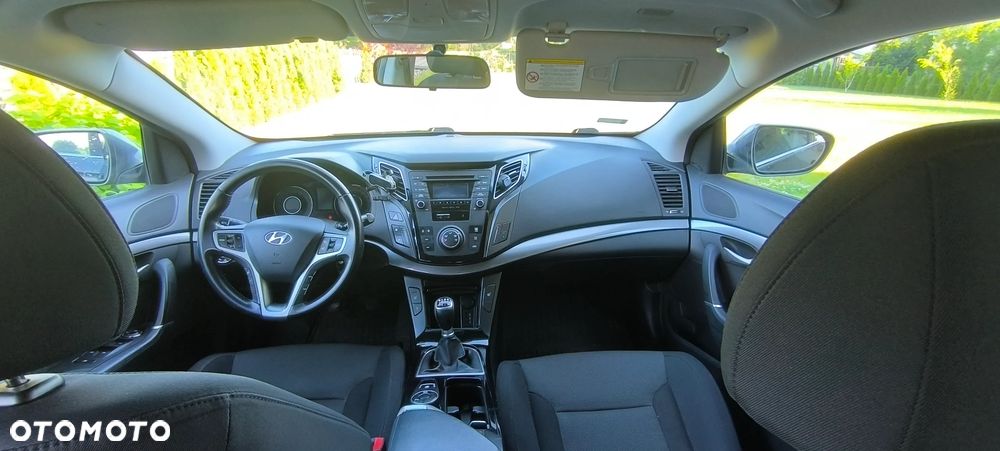Hyundai i40 Kombi blue 1.6 Classic - 11