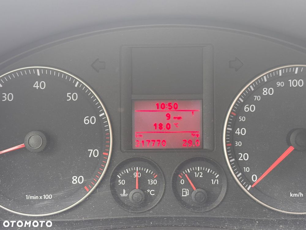 Volkswagen Golf 1.6 Q-Line - 1