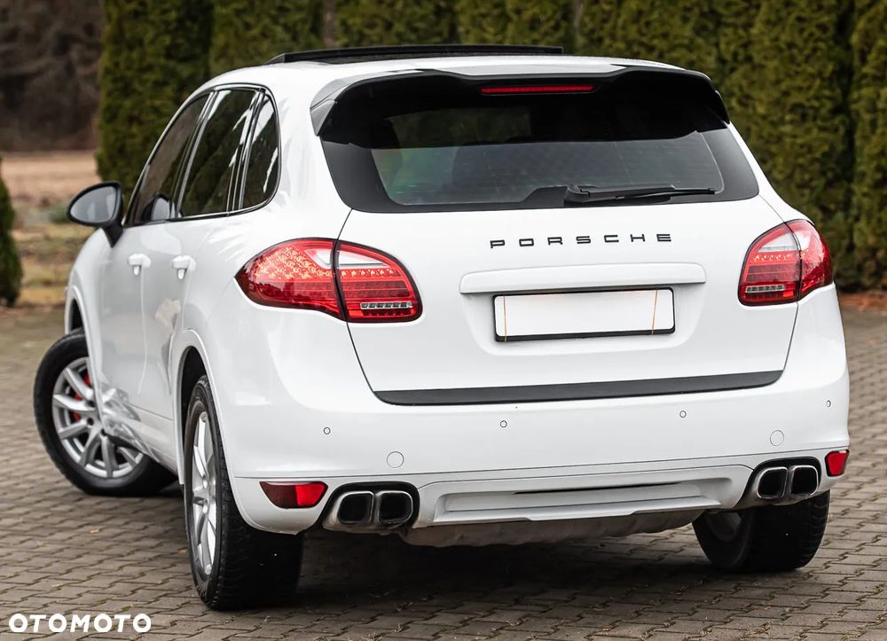 Porsche Cayenne Platinum Edition - 8